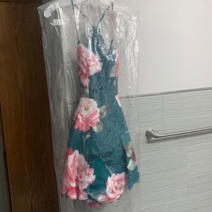 David’s Bridal Green & Pink Homecoming/Formal Dress